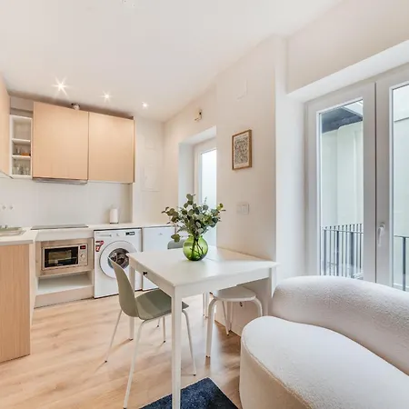 Apartament Campolide Charm Ii