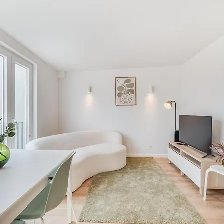 Campolide Charm Ii *